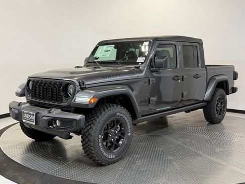 New 2025 Jeep Gladiator Willys image 3