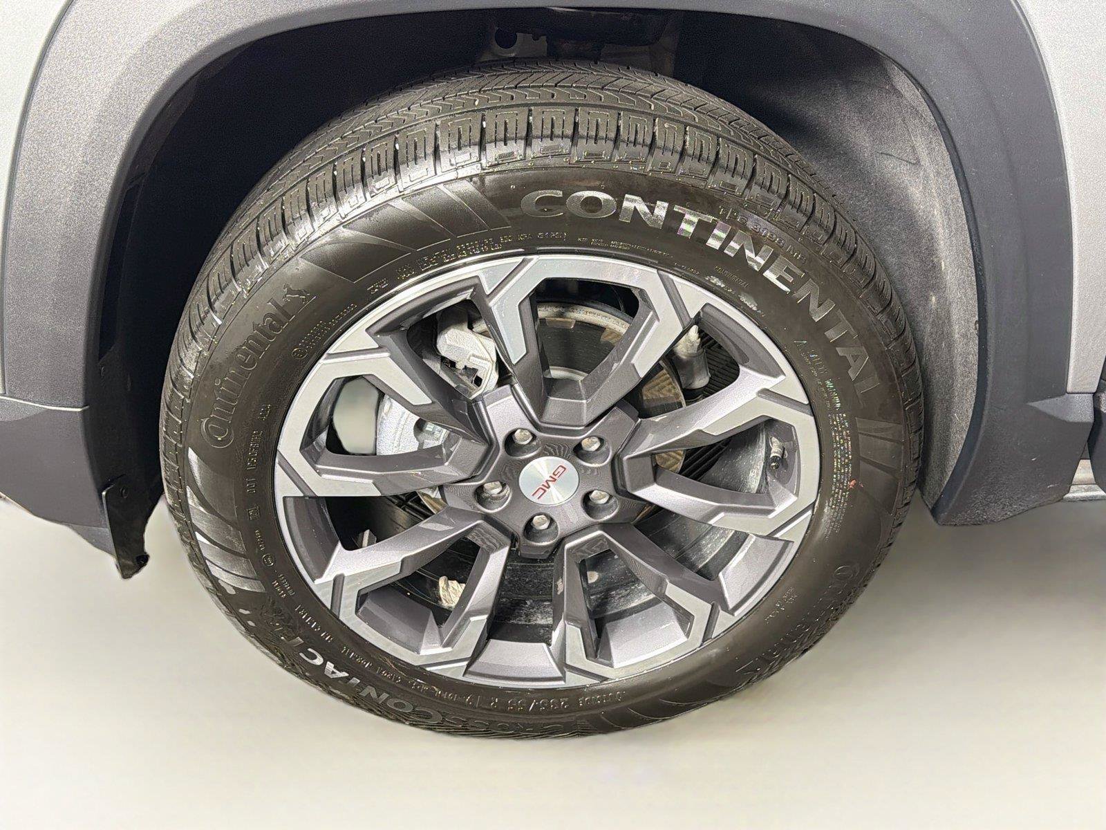 Used 2025 GMC Terrain Elevation w/ Elevation Premium Package AWD/4WD image 34