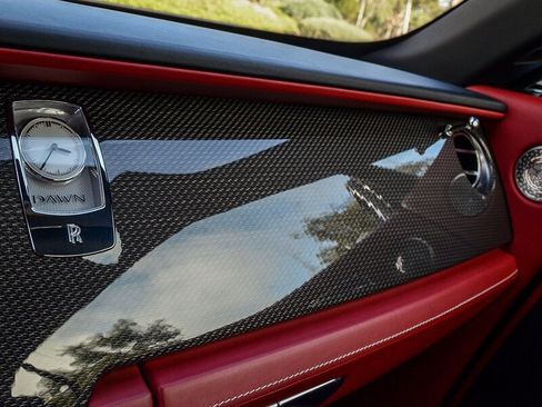 Used 2019 Rolls-Royce Dawn image 39