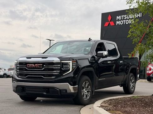 Used 2025 GMC Sierra 1500 SLT RWD image 8