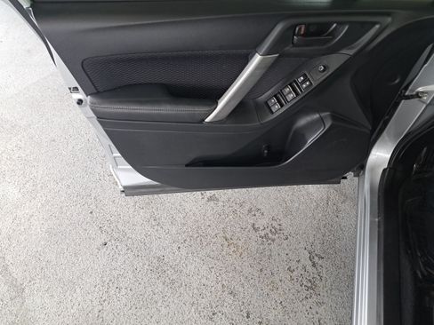 Used 2018 Subaru Forester 2.5i Premium w/ All-Weather Package AWD/4WD image 15
