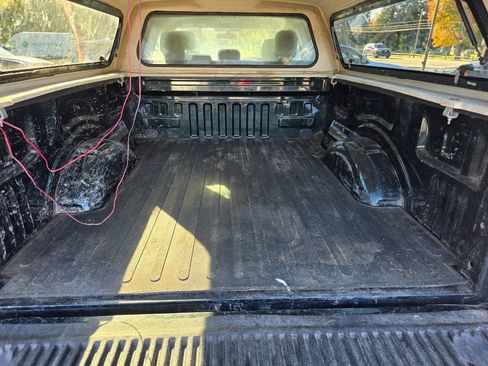 Used 2016 Ford F150 XL w/ XL Power Equipment Group AWD/4WD image 27