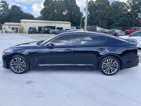 Used 2018 Kia Stinger Premium RWD image 4
