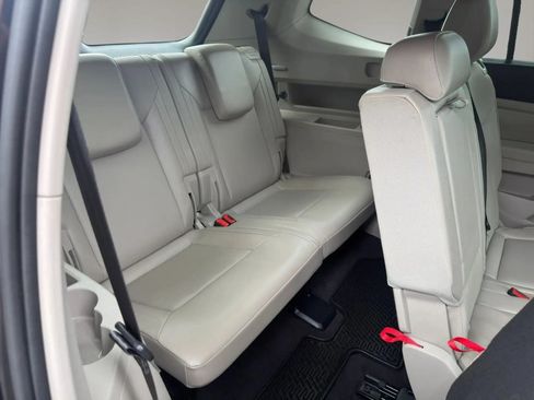 Used 2019 Volkswagen Atlas SE FWD image 19