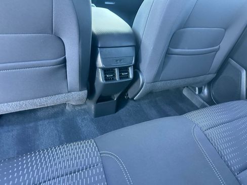 Used 2025 Chevrolet Equinox LT image 24