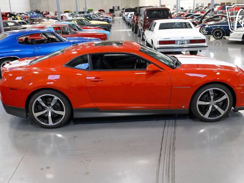 Used 2010 Chevrolet Camaro SS w/ LPO, Ground Effects Package RWD image 37