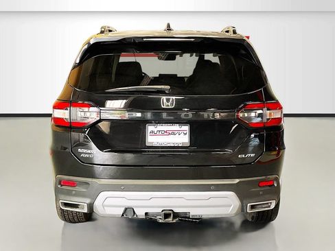 Used 2025 Honda Pilot Elite image 6