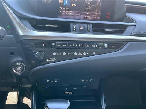 Used 2019 Lexus ES 350 w/ Premium Package image 40