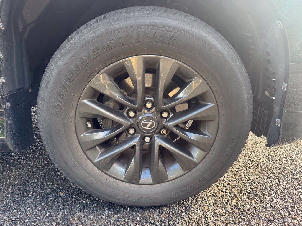 Certified 2020 Lexus GX 460 Premium w/ Premium Package AWD/4WD image 7