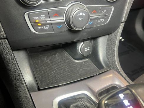 Certified 2023 Dodge Charger SXT image 41