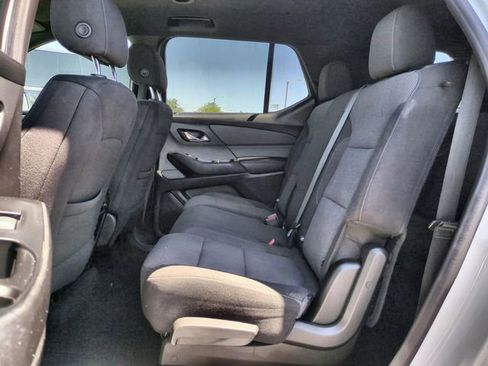 Used 2023 Chevrolet Traverse LT FWD image 28