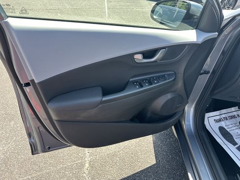Used 2021 Hyundai Kona Ultimate FWD image 10