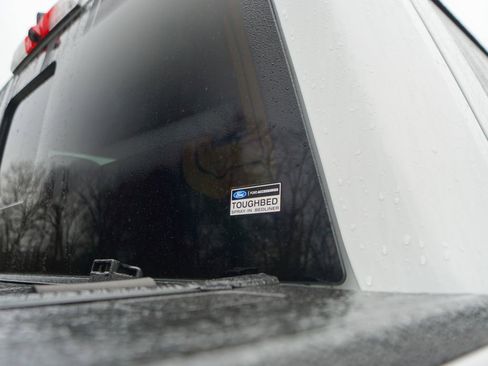 Used 2023 Ford F250 Lariat w/ Black Appearance Package image 14