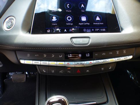 Used 2022 Cadillac XT4 Premium Luxury w/ Enhanced Visibility Package FWD image 28