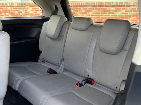 Used 2023 Honda Odyssey EX-L image 13