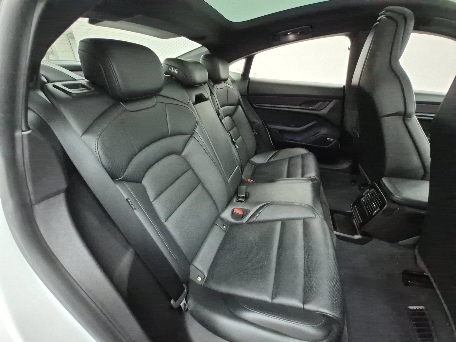 Certified 2024 Porsche Taycan w/ Premium Package RWD image 23