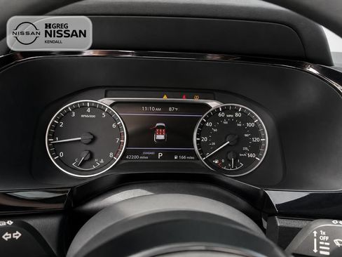 Used 2022 Nissan Pathfinder S FWD image 9