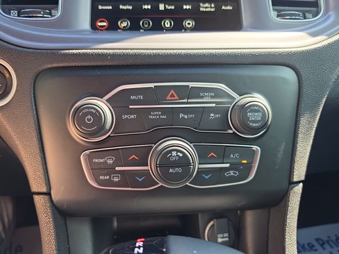 Used 2023 Dodge Charger SXT AWD/4WD image 27