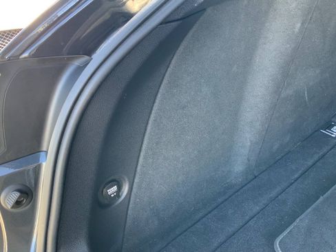 Used 2019 Porsche Macan AWD/4WD image 22