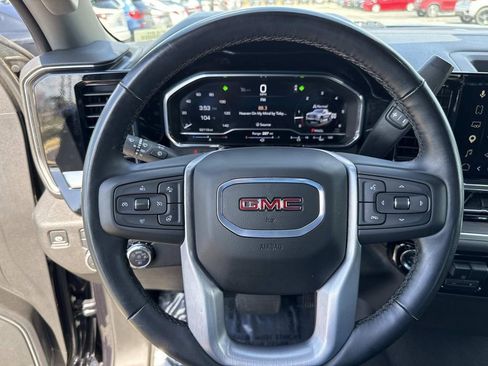 Used 2025 GMC Sierra 1500 SLT AWD/4WD image 40