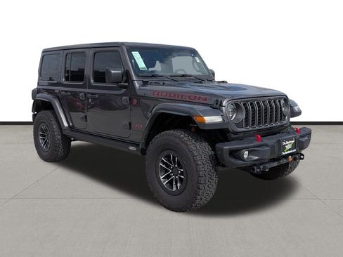 Used 2025 Jeep Wrangler Unlimited Rubicon AWD/4WD image 3