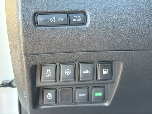 Used 2019 Nissan Rogue SL w/ Premium Package image 33