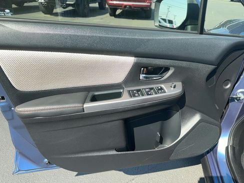 Used 2017 Subaru Crosstrek 2.0i Premium w/ Moonroof Package AWD/4WD image 22