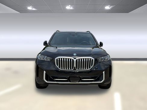 Used 2024 BMW X5 xDrive50e w/ Premium Package AWD/4WD image 6