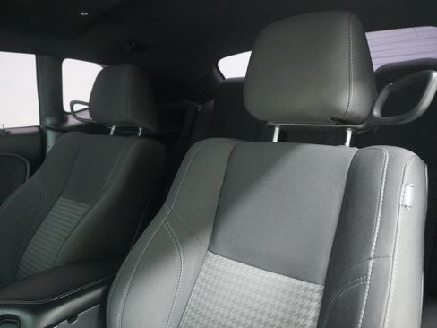 Used 2019 Dodge Challenger SXT RWD image 10