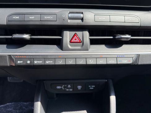 New 2026 Kia K4 FWD image 16