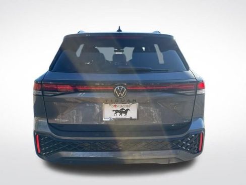New 2026 Volkswagen Tiguan SE R-Line image 4