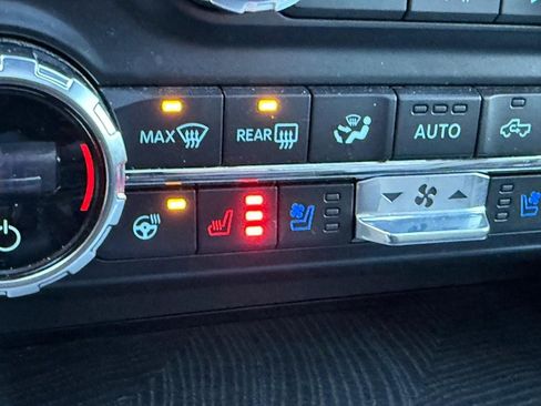 Used 2021 Ford F150 Platinum w/ Equipment Group 701A High image 28