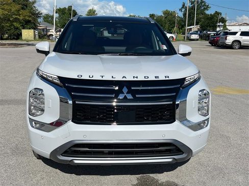 New 2025 Mitsubishi Outlander SEL image 8