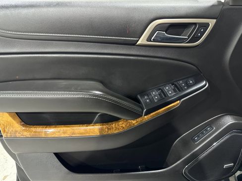 Used 2015 GMC Yukon Denali w/ Premium Package image 18