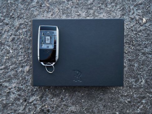 Used 2022 Rolls-Royce Cullinan Black Badge w/ Dark Exterior Package image 78