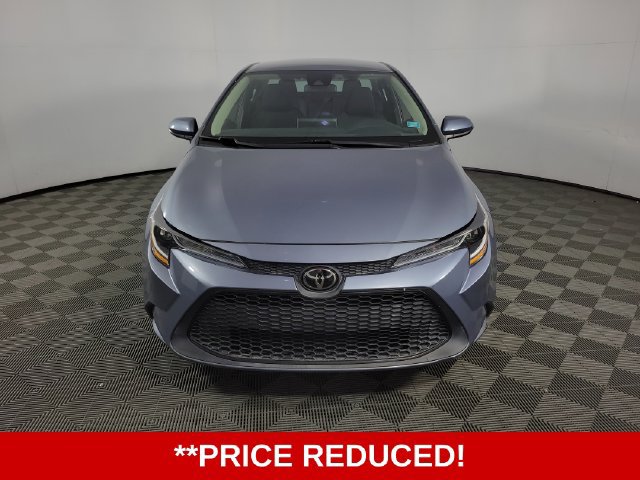 Used 2020 Toyota Corolla LE FWD image 2