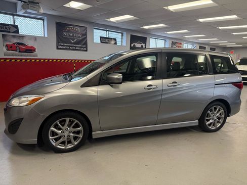 Used 2012 MAZDA MAZDA5 Grand Touring image 4