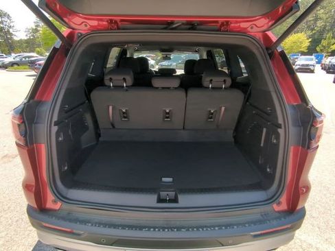 New 2025 GMC Acadia Elevation image 40