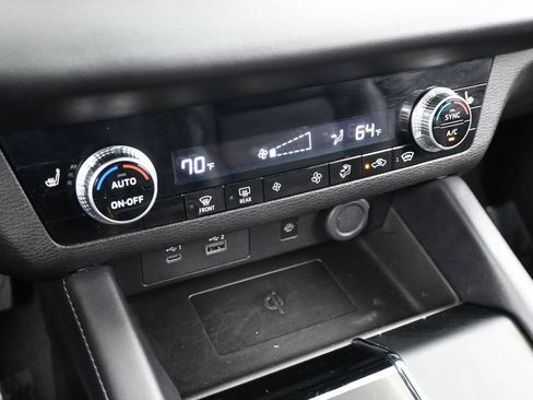 Used 2022 Mitsubishi Outlander SE image 29