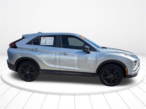 Used 2024 Mitsubishi Eclipse Cross LE image 3
