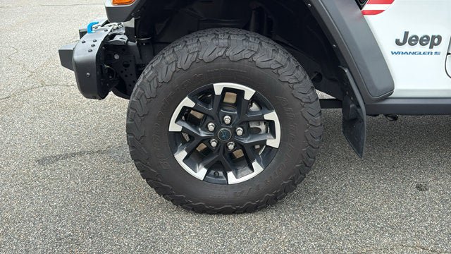 Used 2024 Jeep Wrangler Unlimited Rubicon 4xe w/ Capability Package AWD/4WD image 11