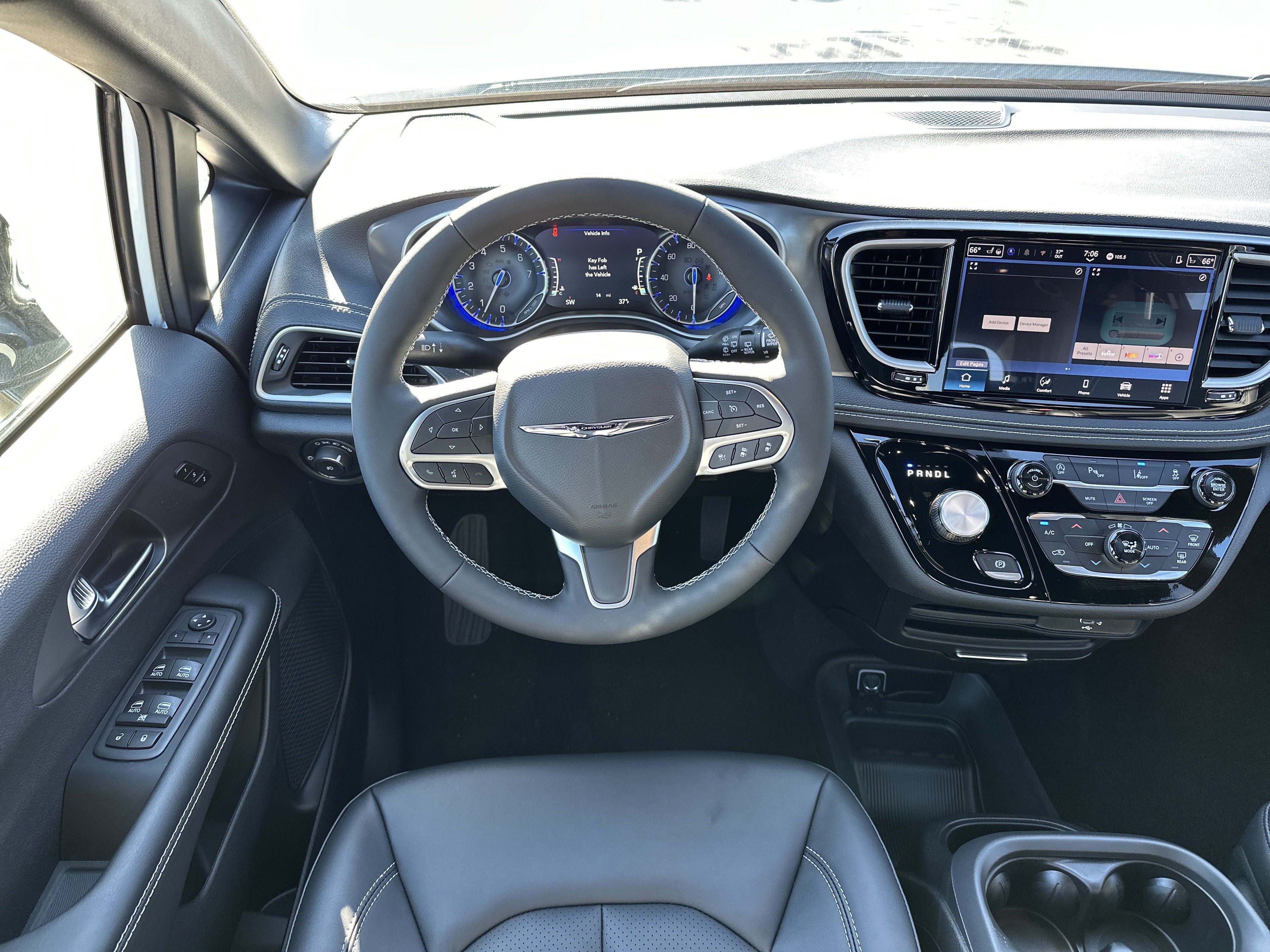 New 2026 Chrysler Pacifica Select FWD image 26