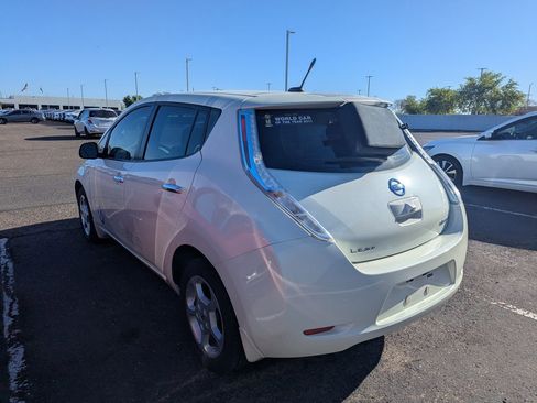 Used 2011 Nissan Leaf SL image 7