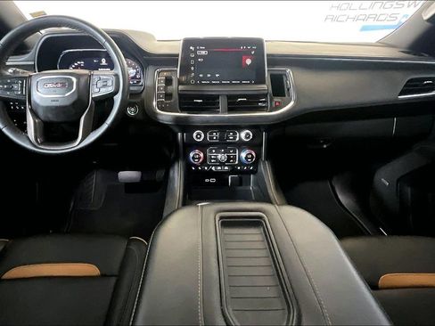Used 2024 GMC Yukon XL AT4 w/ Technology Package AWD/4WD image 11