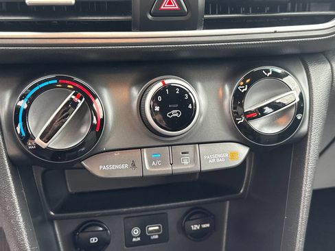 Used 2020 Hyundai Kona SE AWD/4WD image 40