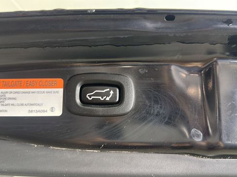Used 2020 Mitsubishi Outlander SEL AWD/4WD image 23