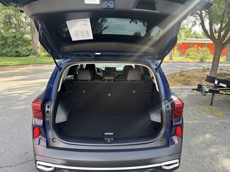 Used 2022 Kia Seltos EX AWD/4WD image 19