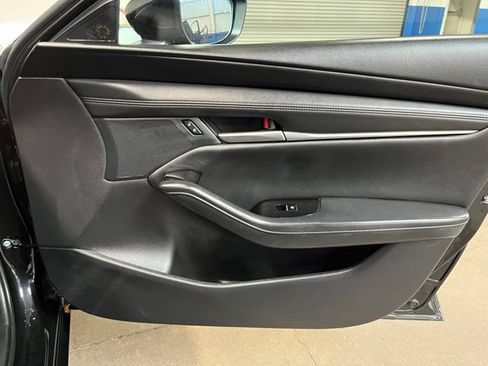 Used 2024 MAZDA MAZDA3 s FWD image 11