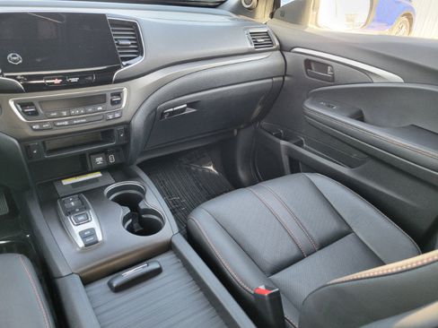 Used 2022 Honda Passport TrailSport image 34