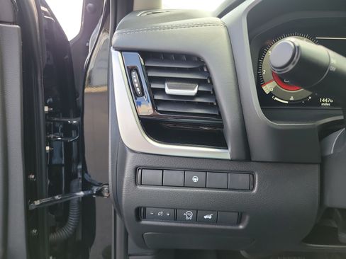 Certified 2026 Nissan Rogue SL AWD/4WD image 20
